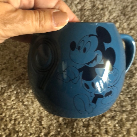 Disney Mickey Mouse 2019 icon coffee mug - Picture 1 of 2
